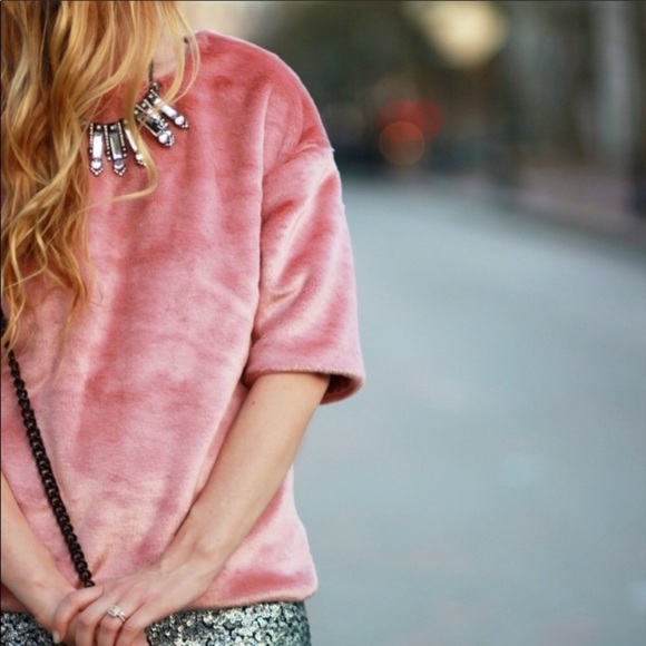 H&M Blush Pink Faux Fur Short Sleeve Crop Boxy Fall Winter Blouse Size medium - Picture 2 of 10